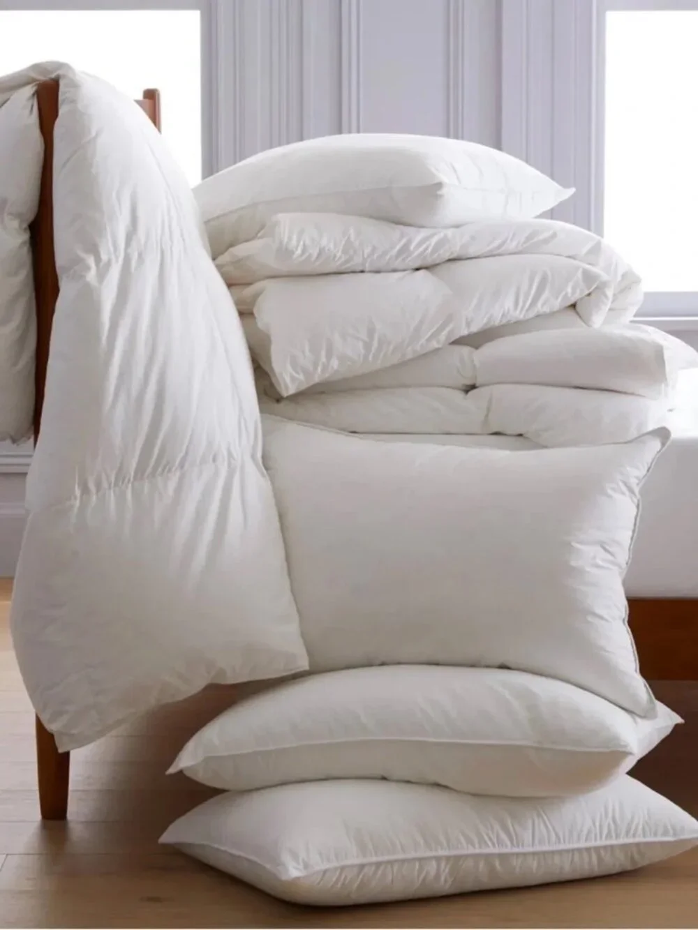 Luxe Goose Down Pillow In new condition!! No flaws